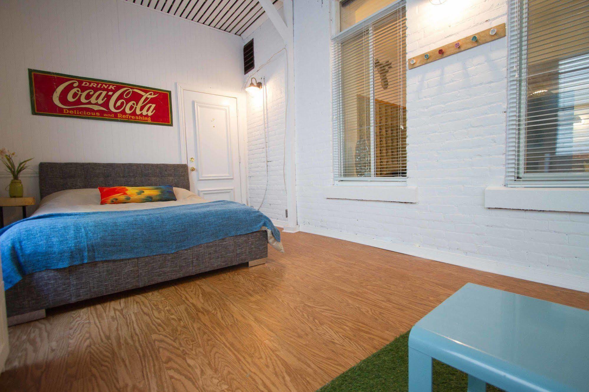 Mtlvacationrentals - The City Chalet Montreal Exterior photo
